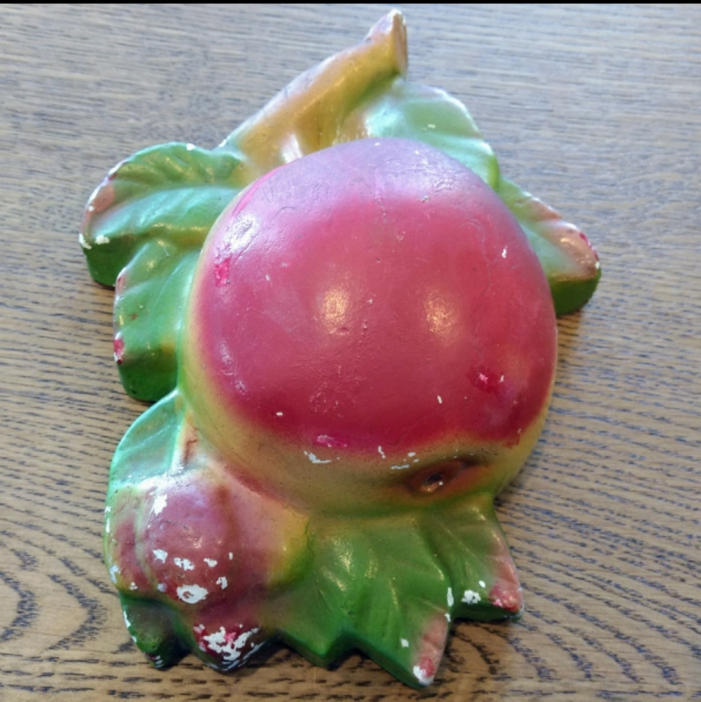Vintage Apple Chalkware String Holder